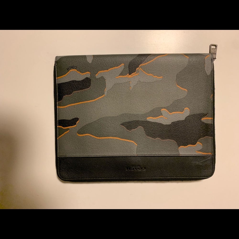 Coach Camouflage Portfolio